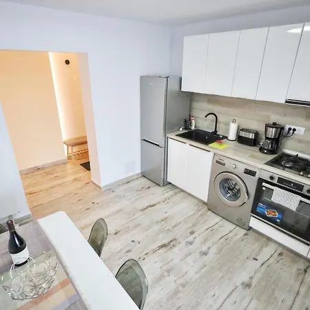 Patrick Apartment *